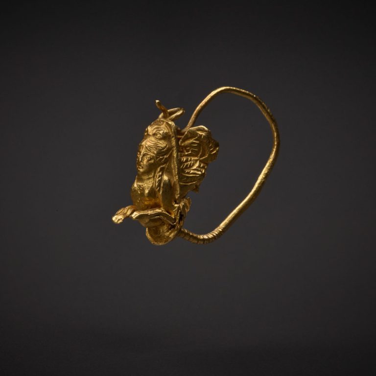 59_hellenistic-period_gold-earing_60_141_jan-18-2023_y2160